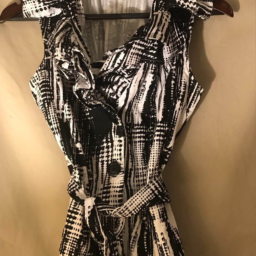 D.F.A.  New York sleeveless blazer